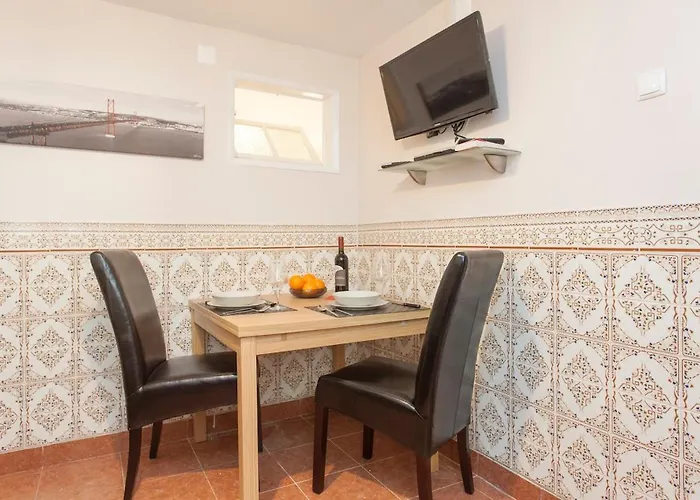 Principe Real Charming 1br,ba Private Courtyard Appartement Lissabon